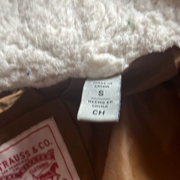 Levi’s winter coat - Picture 8 of 9